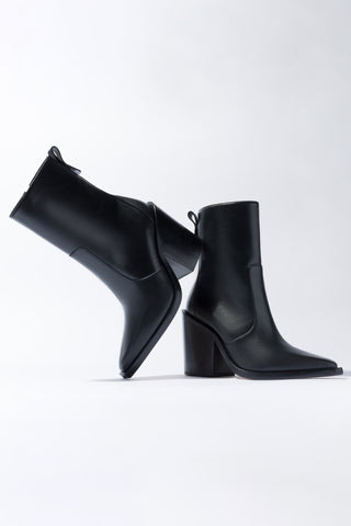 James Boot In Black Leather