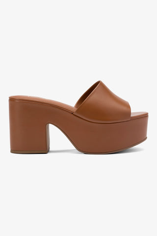 Miso Platform Sandal In Caramel Leather