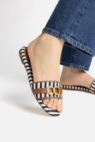 Franca Flat In Navy Leather And Caramel Leather