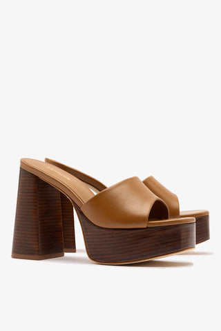 Dolly Mule Caramel Leather Mule Larroudé