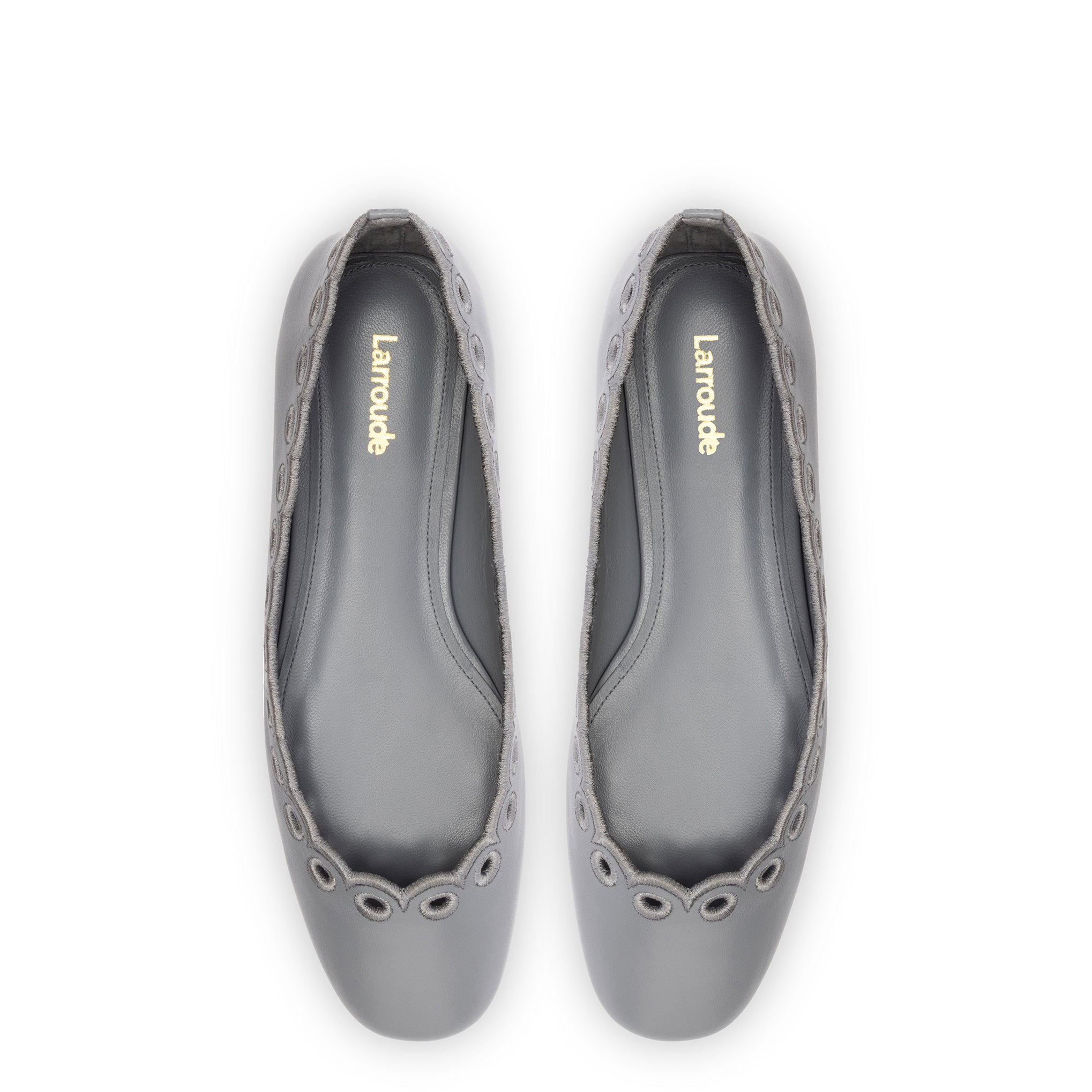 Meghan Broderie Flat In Titanium Leather