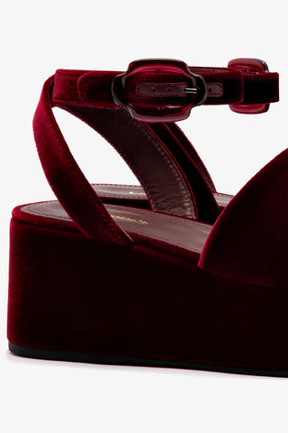 Charli Flatform Sandal In Wine Velvet