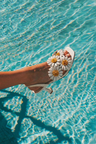 Fiore Sandal Ivory Leather Sandal Larroudé