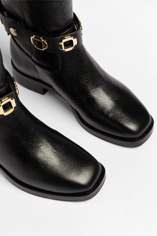 Milan Flat Boot In Black Leather Boot Larroudé