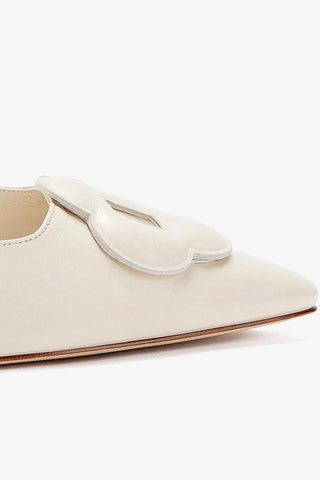 Flora Pump In Ivory Leather