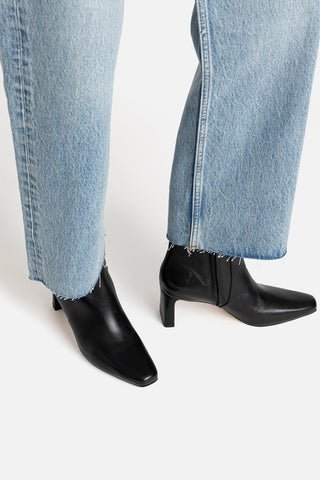 Alexis Bootie In Black Leather Boot Larroudé