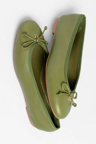 Pavlova Ballet Flat Seaweed Leather Ballet Larroudé