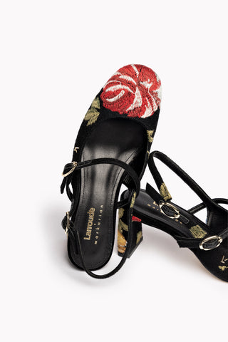 Larroudé x Markarian Pump In Black Wool and Floral Embroidery