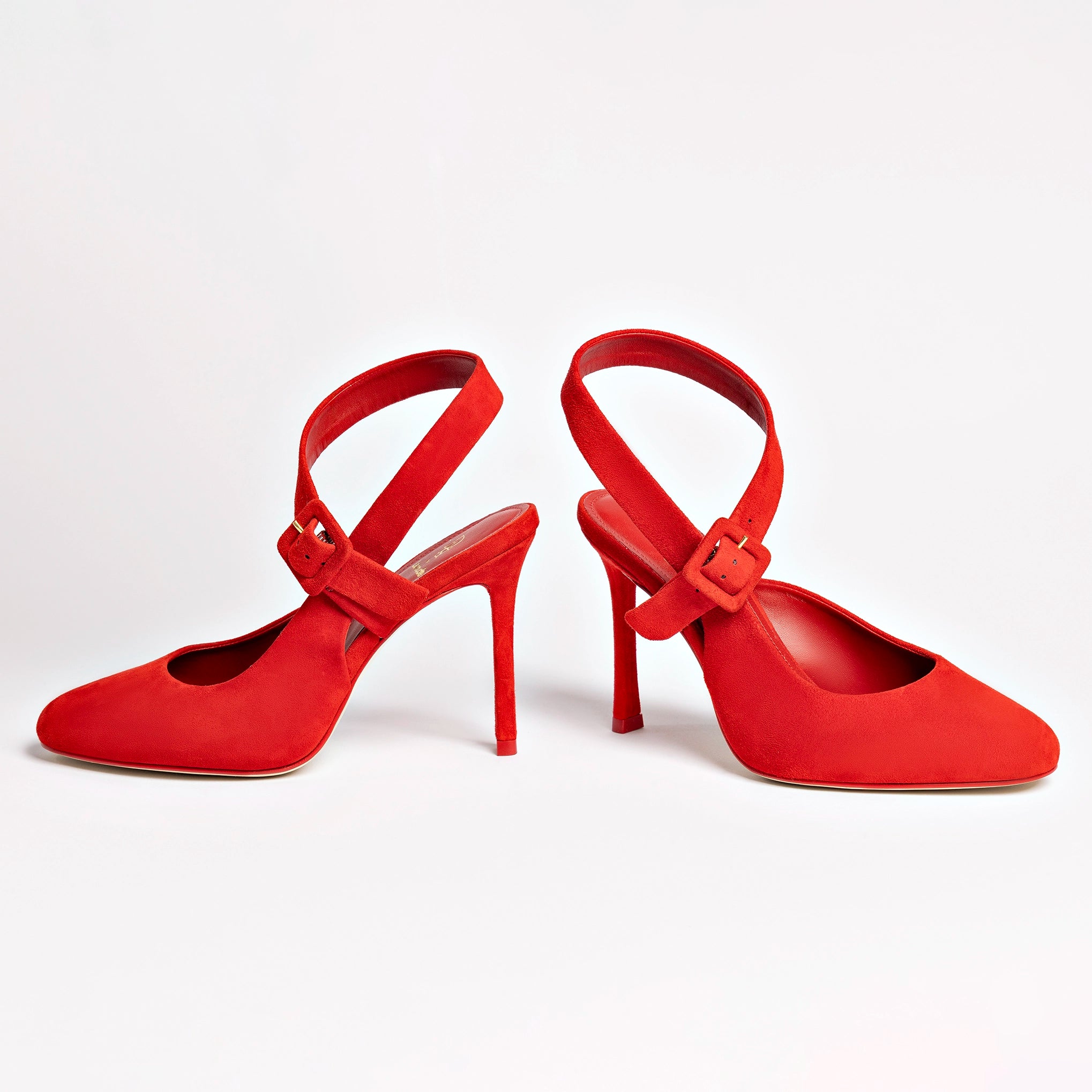 Deena By Larroudé Pump In Red Suede