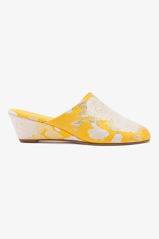 Larroudé x Markarian Venice Wedge In Yellow Floral Brocade
