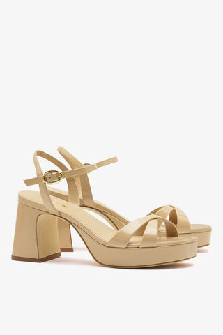 Bianca Low Sandal Sand Patent Leather Sandal Larroudé