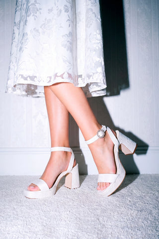 Larroudé x Markarian: Dolly Low Sandal White Lace Sandal Larroudé x Markarian