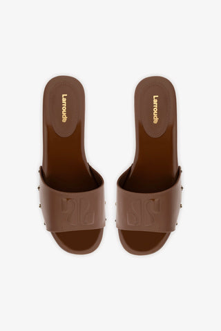 Zuzi Mule In Burnt Umber Patent Leather