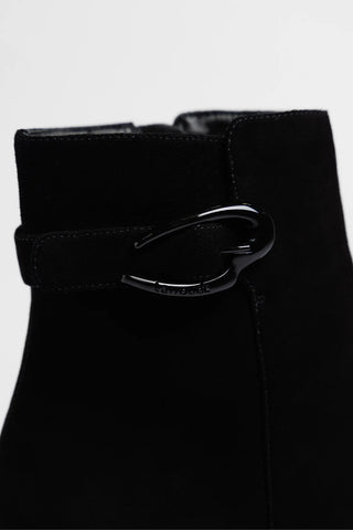 Dolly Verona Low Boot Black Suede Boot Larroudé