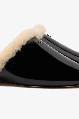 Venice Flat Mule In Black Patent Leather And Natural Shearling