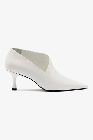Larroudé by Nicolò B. Vittoria Pump In White Leather