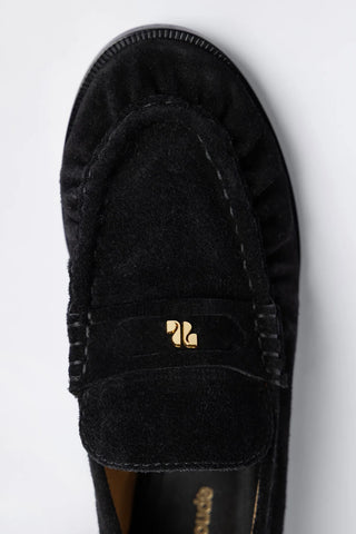 Suki Soft Loafer In Black Suede Loafer Larroudé