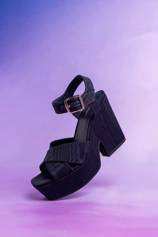 Cher Sandal In Indigo Leather Sandal Larroudé