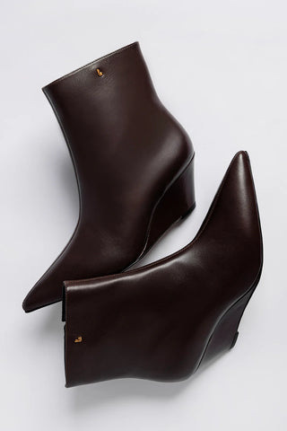 Loulou Boot Brown Leather Boot Larroudé