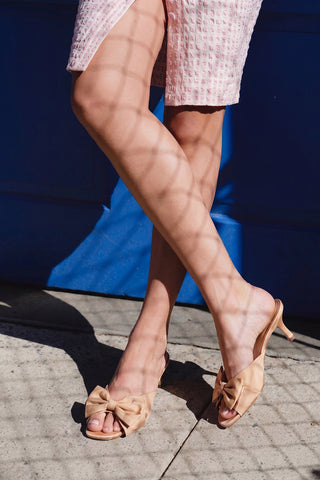 Elle Peep Toe Mule Macaroon Silk Mule Larroudé