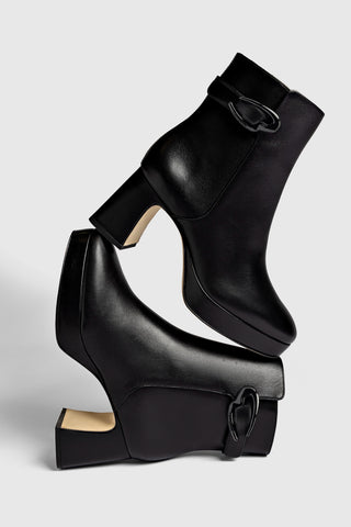 Dolly Verona Low Boot In Black Leather