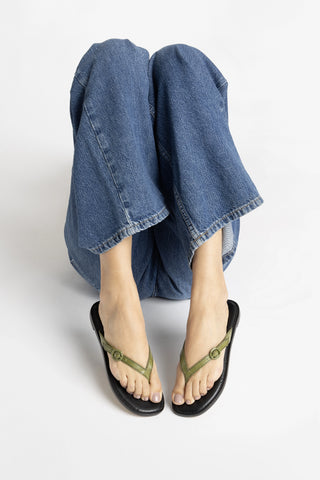 Mary Kate Flat Sandal In Seaweed Leather