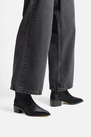 Florencia Low Boot In Black Leather