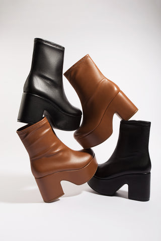 Miso Platform Boot In Caramel Stretch Leather