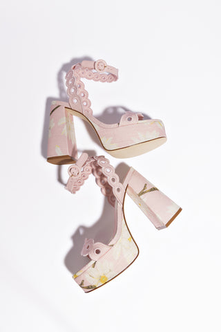 Dolly Broderie Sandal In Tulip Printed Raffia