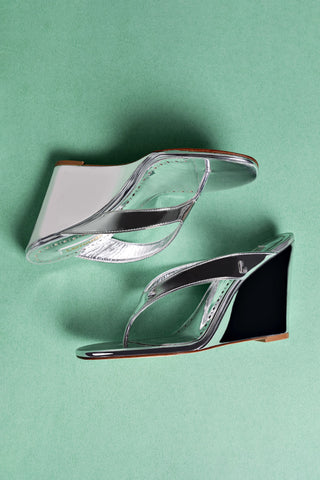 Gaia Wedge Sandal In Silver Specchio