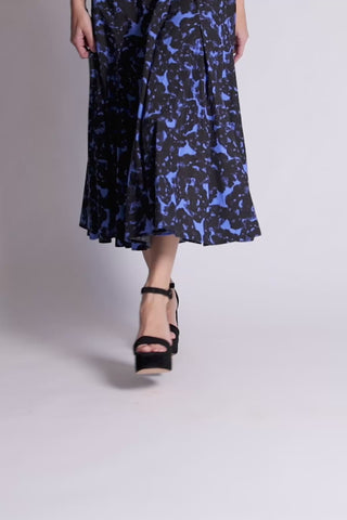 Dolly Sandal In Black Suede Sandal Larroudé